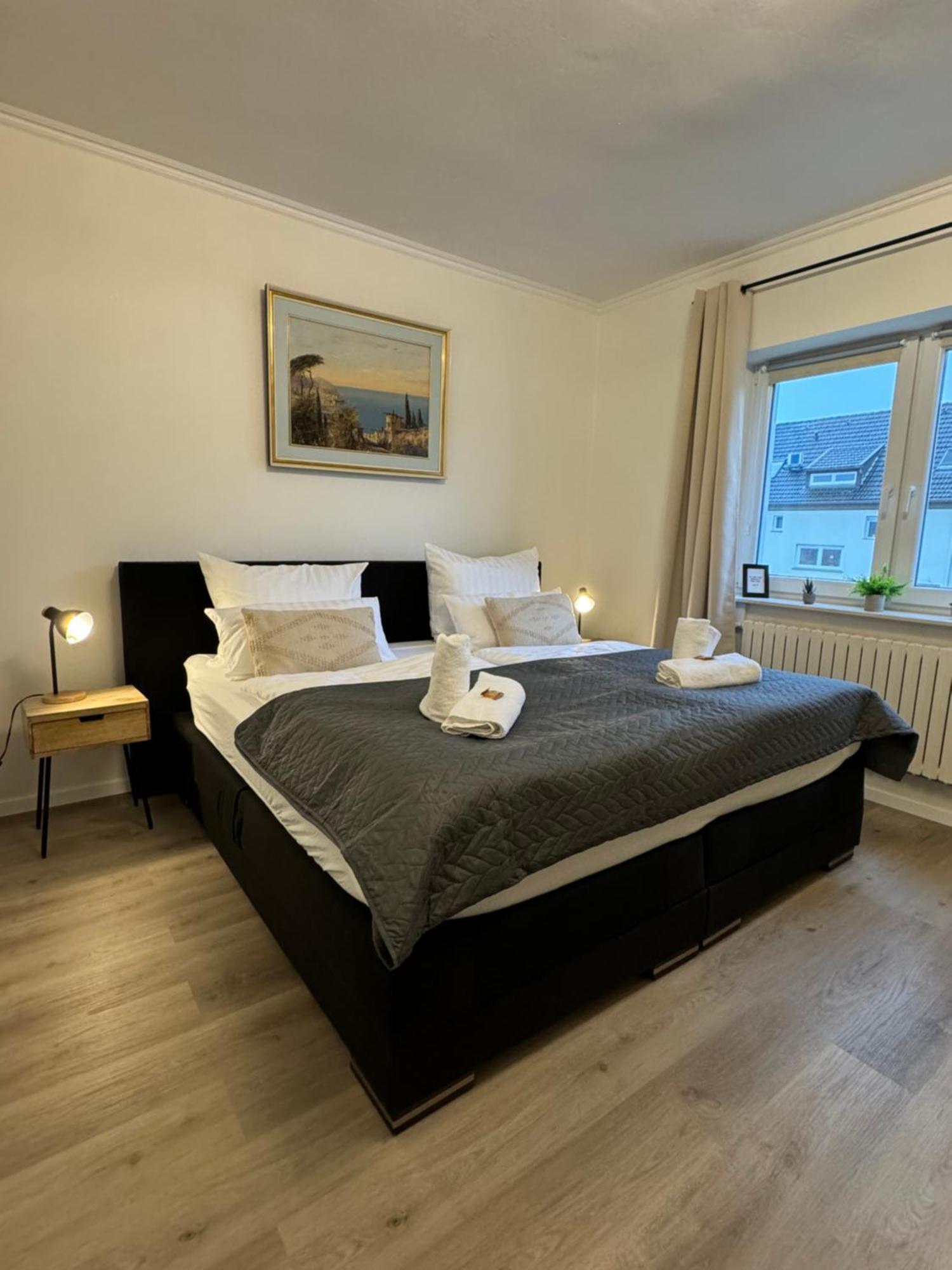 Haus Mit Garten - Kingbett - Wifi - Parkplatz Apartment